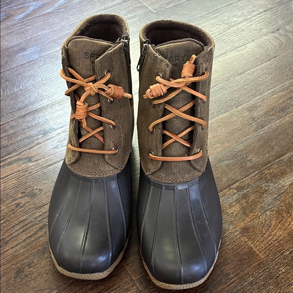 Sperry woman’s.  Black and Brown Rain Boots